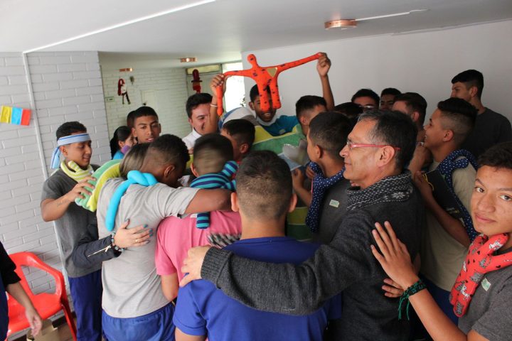 colaboradores hugger 8